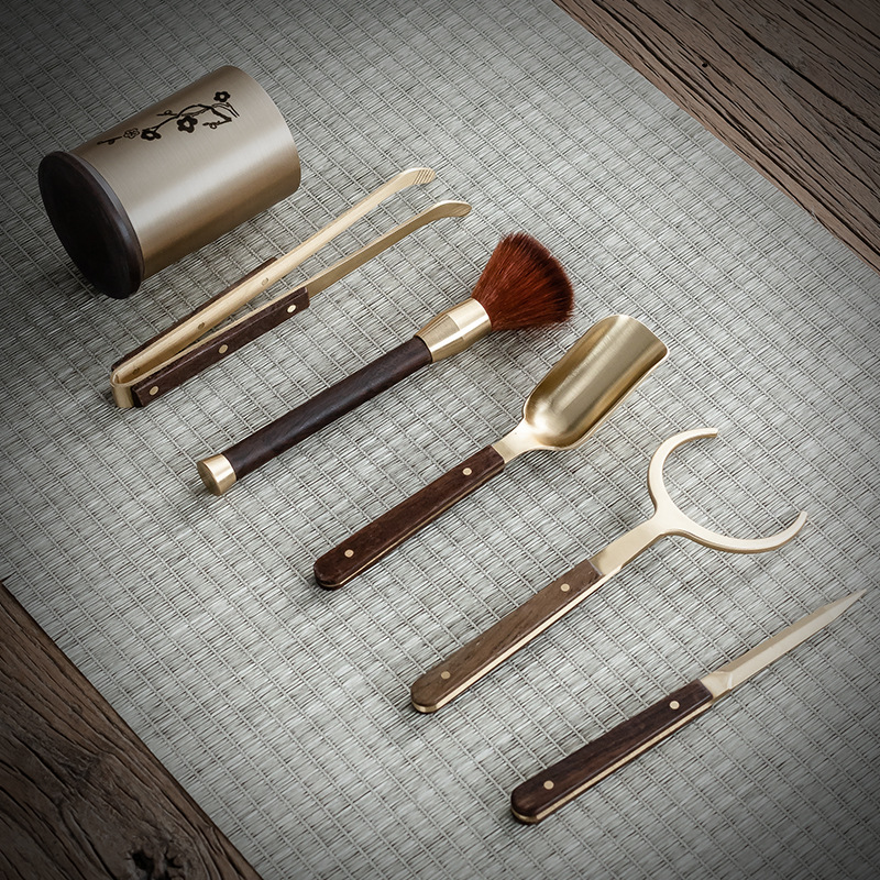 Trà đạo sáu quý ông bằng đồng thau Phụ Kiện Bộ trà Daquan trà trà Kim Trà dao đựng trà bàn trà dụng cụ pha trà