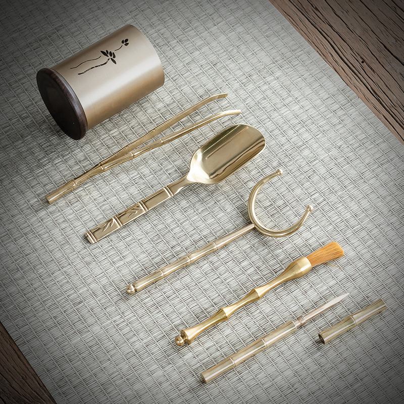 Trà đạo sáu quý ông bằng đồng thau Phụ Kiện Bộ trà Daquan trà trà Kim Trà dao đựng trà bàn trà dụng cụ pha trà