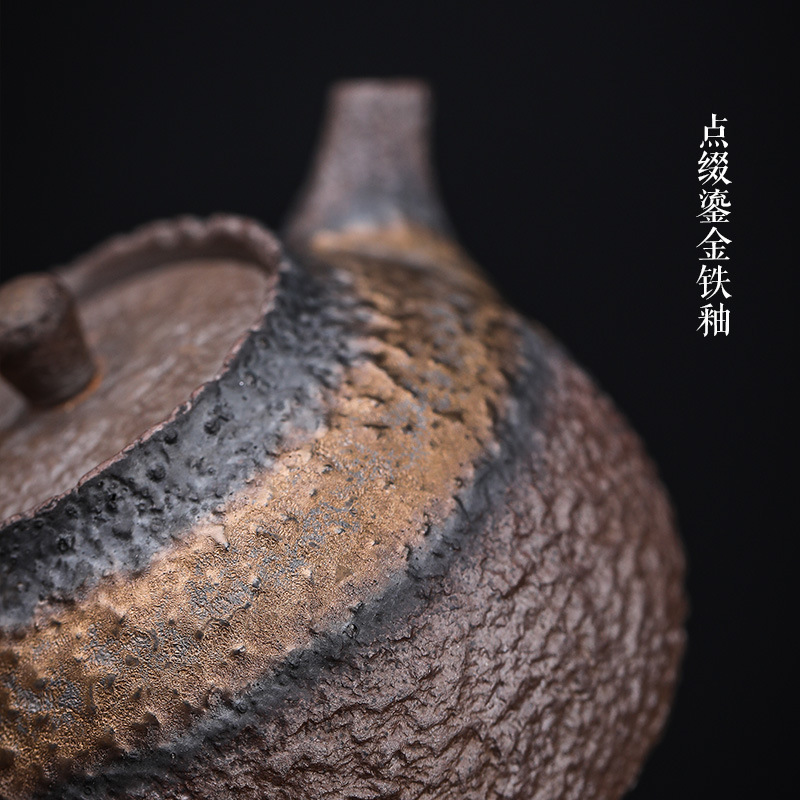 Hoa văn đá là ấm trà gốm thô kiểu Nhật cổ điển thủ công, ấm đơn tráng men sắt mạ vàng Pu'er cần gấp dụng cụ pha trà