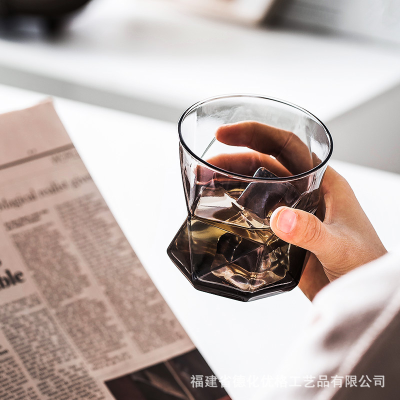 Cốc uống nước trái cây thủy tinh nhập khẩu Pomioli cốc nước gia dụng thiết kế hình học cá tính sáng tạo cốc Wei