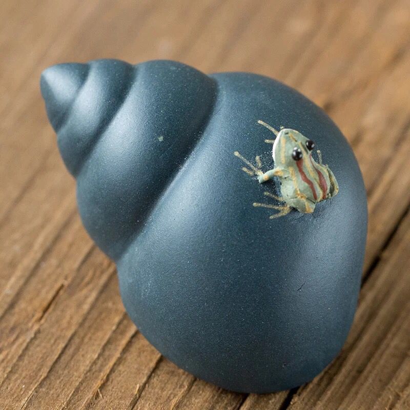 Bán buôn ốc sên thủ công phun nước cát tím vật nuôi trà nhỏ đồ trang trí mini tay cầm có thể nuôi trà chơi trà đạo trang sức