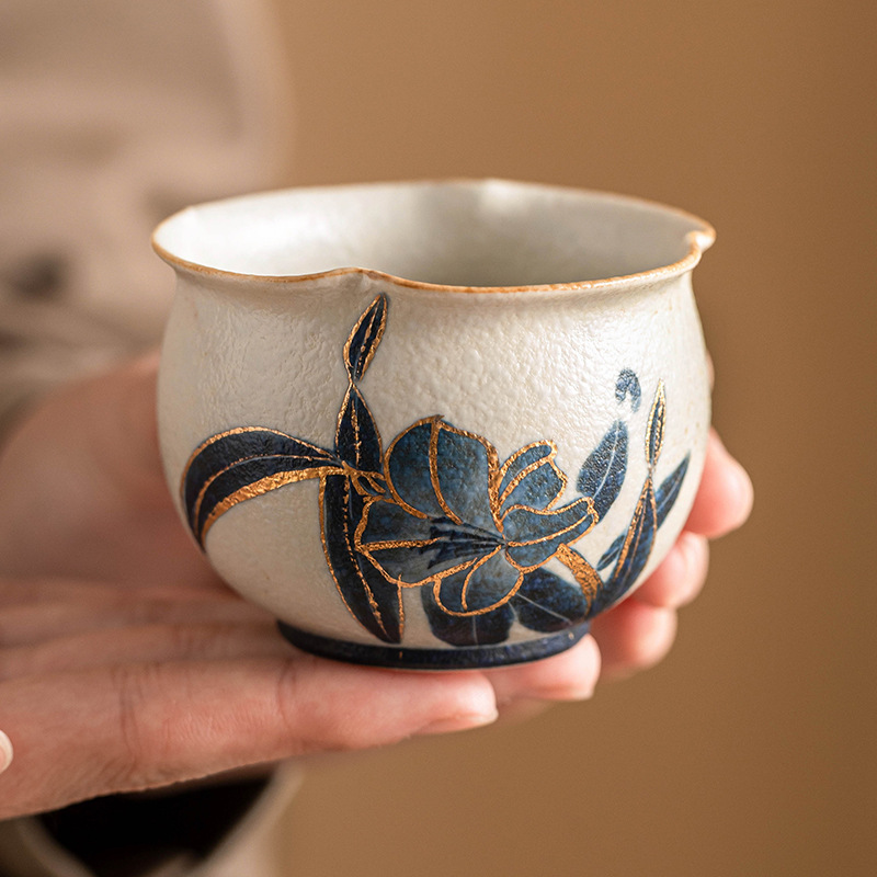 Cốc trà gốm sứ đỏ đá lửa trắng xanh cốc chủ nhân cốc hoa huệ vẽ tay bằng vàng cốc trà cốc trà Kung Fu cốc trà đơn