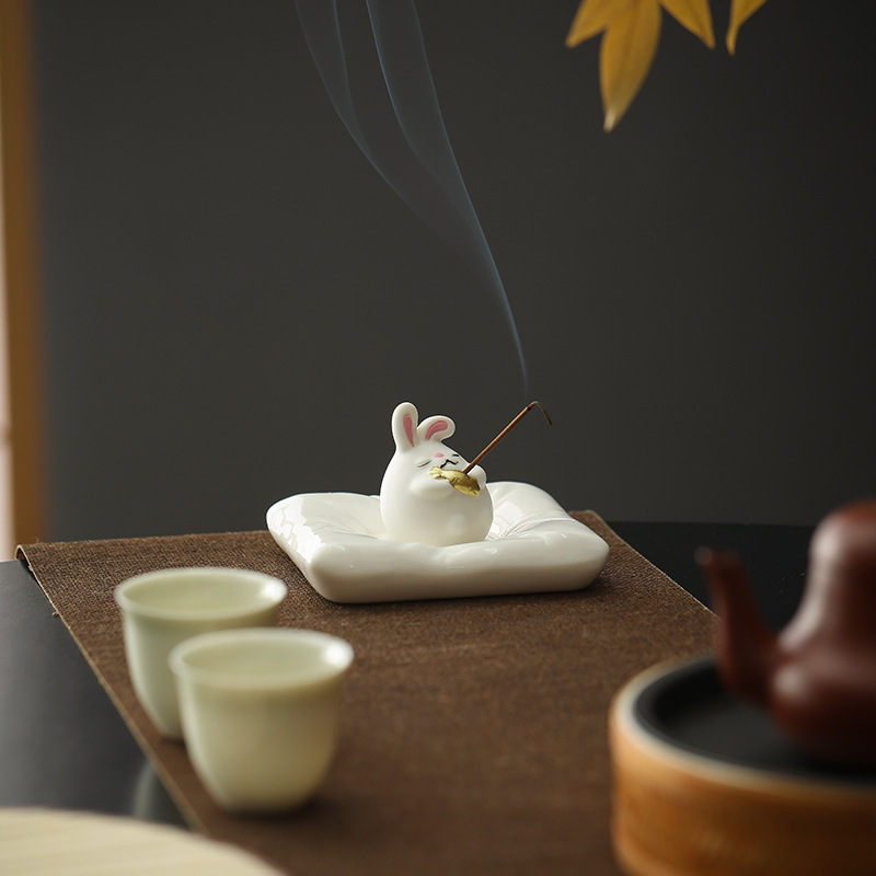 Thỏ dễ thương dâng hương hoạt hình gia dụng dây cắm hương trong nhà khay hương sáng tạo khay hương bếp nhỏ xông hương phòng
