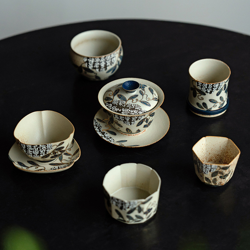 Màu xanh và trắng, đá lửa, phù điêu đỏ, văn tự cổ, vàng, cành sen, nắp, chén trà, chén trà, chén trà, chén đơn