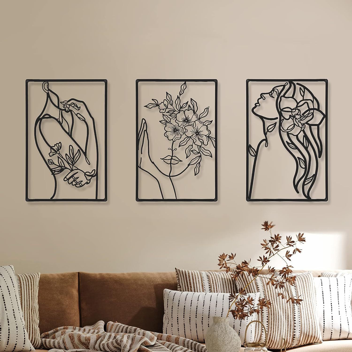 Tranh treo tường trang trí hình người phụ nữ đơn giản 33x28cm TINT12 chất liệu khung thép khung thép
