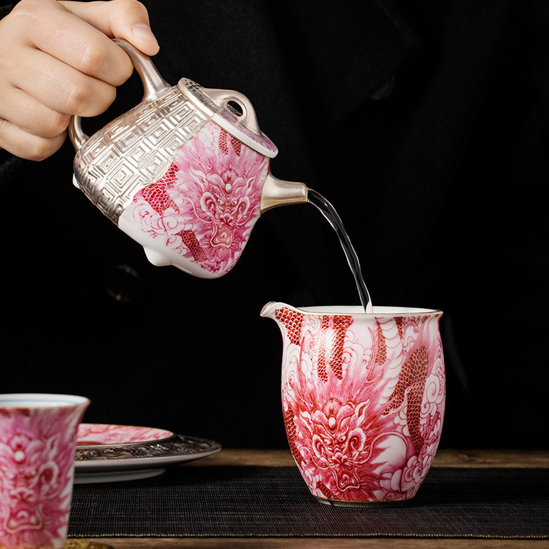 Bộ ấm trà hình rồng đỏ mạ bạc carmine, bộ ấm trà, quà tặng sinh nhật cho cha mẹ, người lớn tuổi và người lớn tuổi
