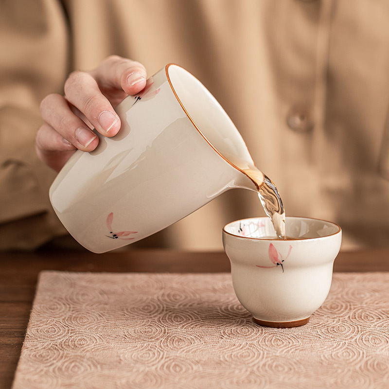 Nhà máy vẽ tay hoa lan màu hồng cốc gốm cốc công cộng cốc đồng phục cao cấp phụ kiện trà bộ trà phân chia trà
