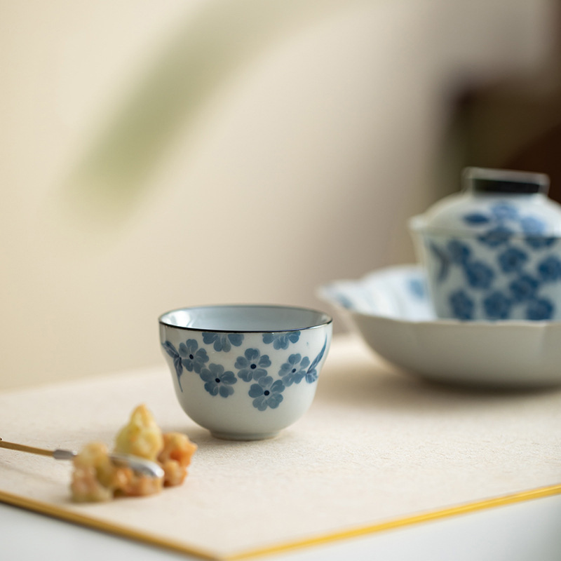 Bộ ấm chén trà Kung Fu vẽ tay cổ điển hoa Begonia, chén sứ cao cấp, chén thơm men màu dưới men