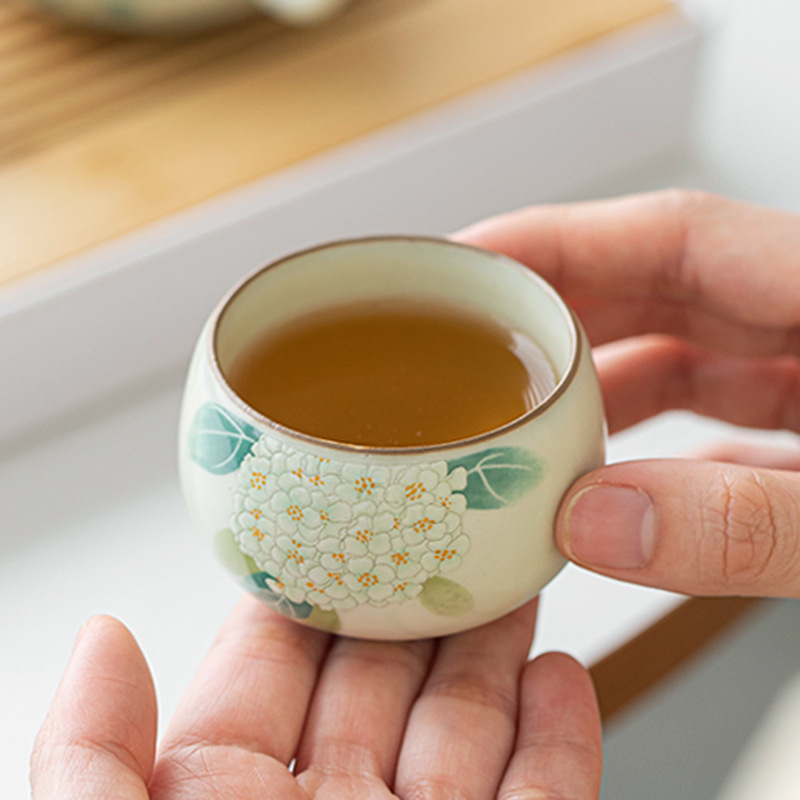 Cốc trà hoa cẩm tú cầu màu vàng be cốc chủ nhân cốc sứ Ru cốc đơn cá nhân gốm sứ Kung Fu cốc trà nhỏ cốc khách cốc nếm trà