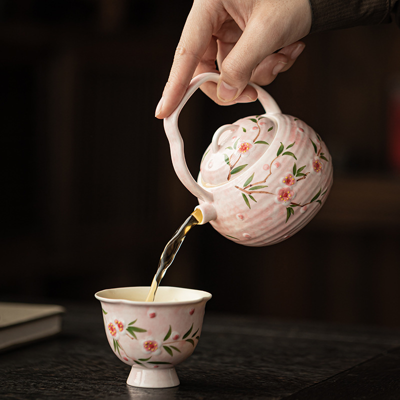 Bộ ấm trà hoa đào vẽ tay bằng gốm sứ gia dụng bộ trà kung fu ấm trà sứ đơn Ấm trà phong cách Trung Quốc có bộ lọc để tặng quà