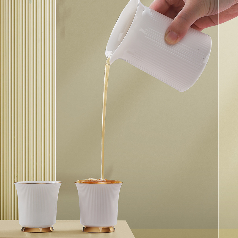 Bộ ấm trà ngọc bích mỡ cừu Bộ bát Ba tài năng có nắp hộp quà tặng doanh nghiệp hỗ trợ LOGO