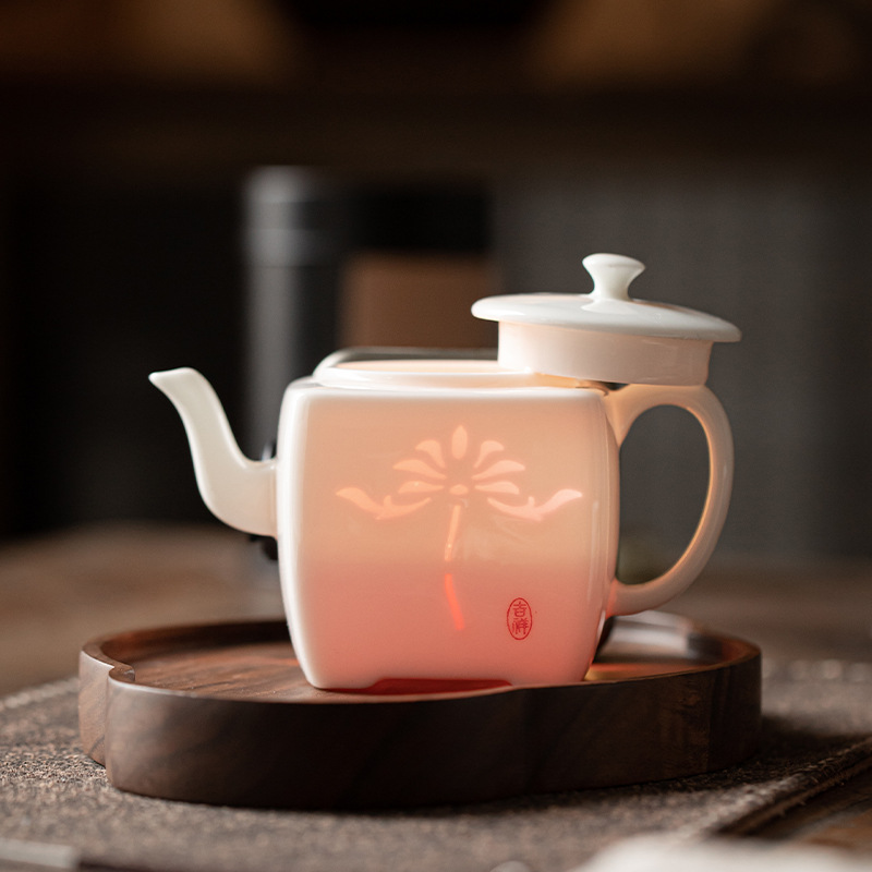 Ấm vuông tinh xảo ấm trà gốm sứ gia dụng dụng dụng cụ trà Kung Fu ấm đơn ấm pha trà chạm khắc sáng tạo có dụng cụ pha trà lọc