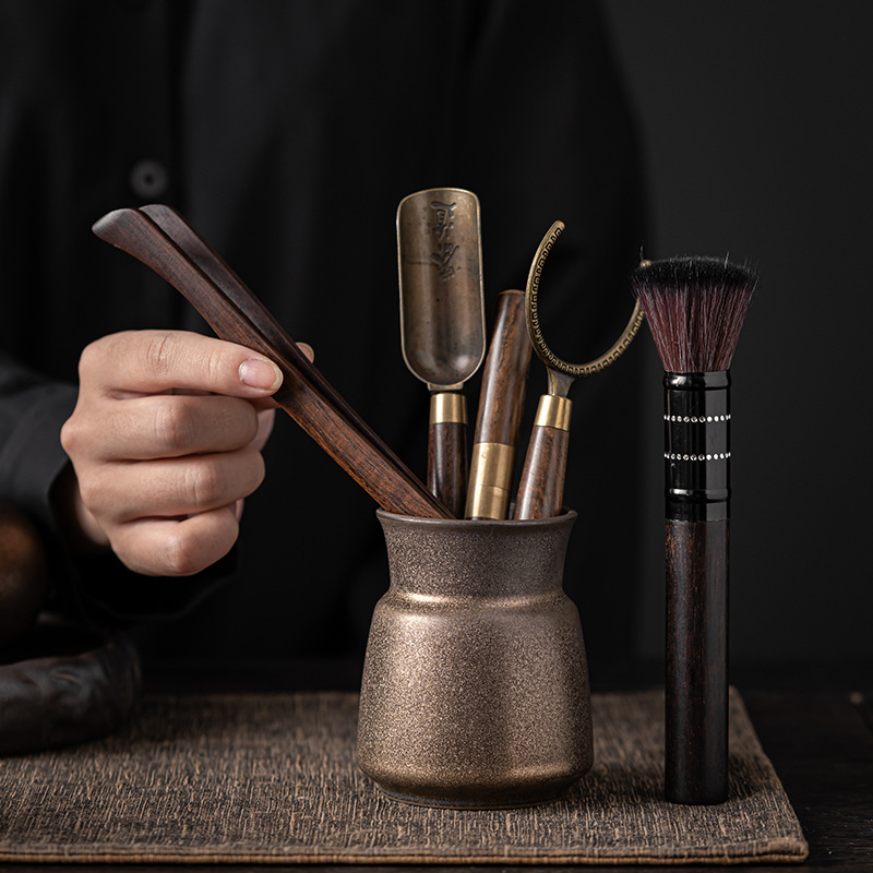 Trà đạo gốm sứ sáu quý ông ấm bút kẹp Trà thìa Trà Kim Trà nguyên bộ dụng cụ pha trà