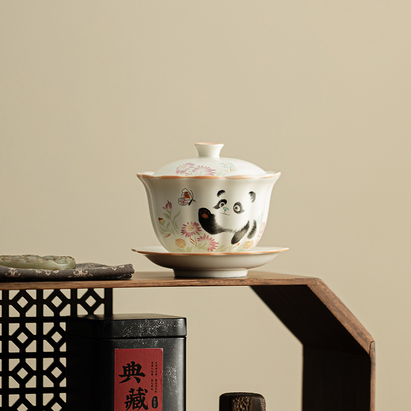 Màu be Dingyao gấu trúc chơi bướm miệng hoa nụ hoa ba cái nắp bát đựng trà gốm sứ dễ thương bộ pha trà đơn bát uống trà