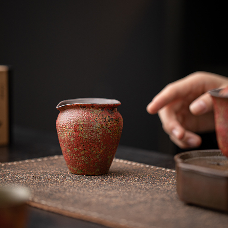 Cốc công bằng yêu thích Manshanhong cốc công bằng gốm cổ điển Trung Quốc cốc trà đồng phục dụng cụ trà kungfu gia dụng dụng cụ chia trà