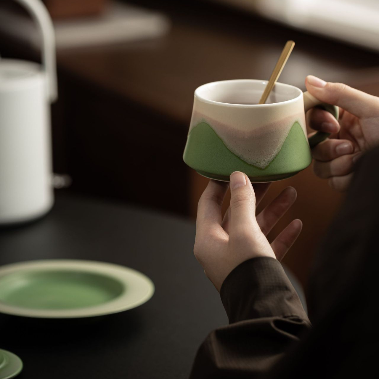 Cốc cà phê lò nung núi và biển hình trái tim có nắp, cốc cà phê gốm sứ sử dụng tại nhà, cốc uống nước cá nhân văn phòng, quà tặng.