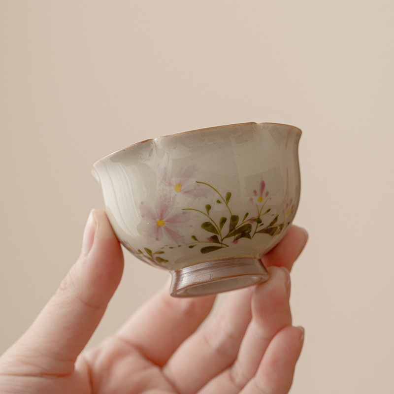 Cốc nụ hoa cúc nhỏ màu xám thực vật cốc uống trà cốc chủ nhân gốm sứ cốc đơn dụng cụ trà kungfu gia dụng cốc trà