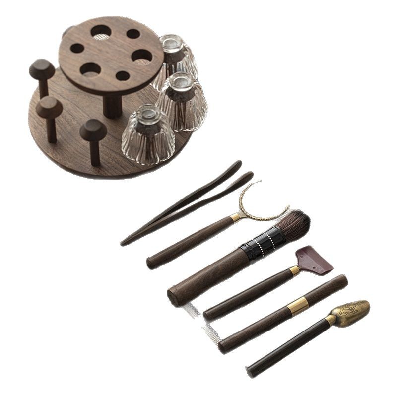 Phụ kiện bộ trà đồ trang trí bàn trà gỗ óc chó trà đạo sáu quý nhân giá cốc một bộ đồ đựng cốc trà cao cấp kiểu Trung Quốc