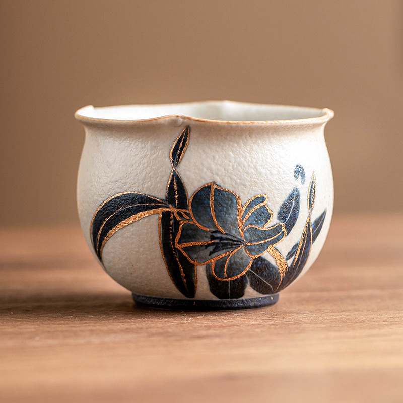 Cốc trà gốm sứ đỏ đá lửa trắng xanh cốc chủ nhân cốc hoa huệ vẽ tay bằng vàng cốc trà cốc trà Kung Fu cốc trà đơn