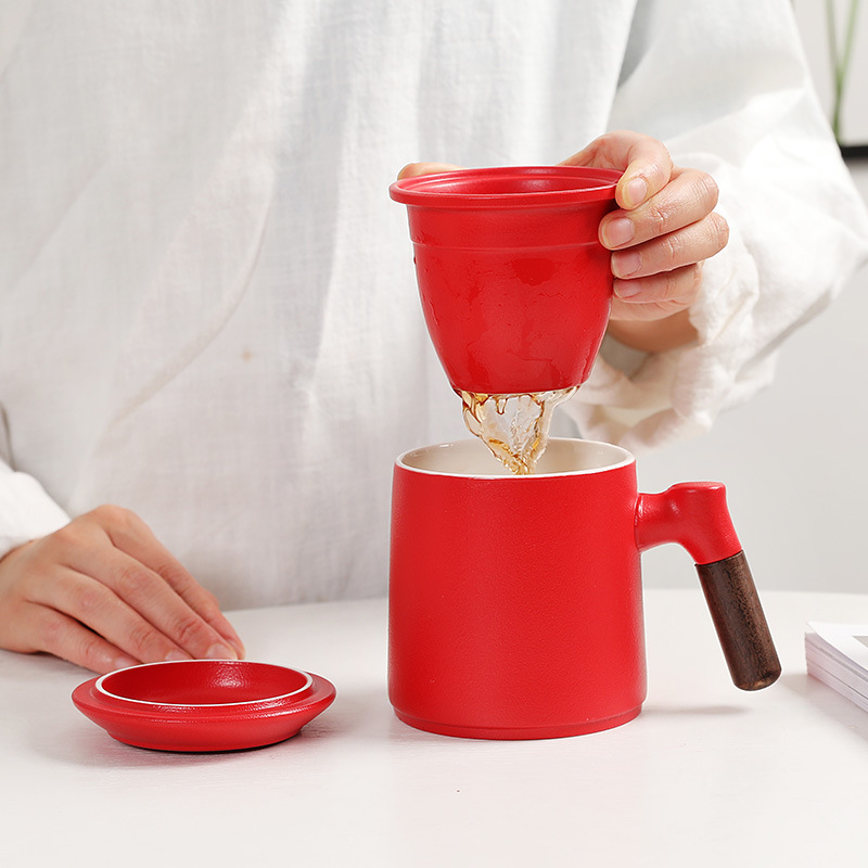 Quà tặng sáng tạo Cốc nước gốm sứ cá nhân Cốc có vách ngăn trà Cốc gốm thô Khắc chữ Cặp đôi Cốc pha trà Nhà sản xuất