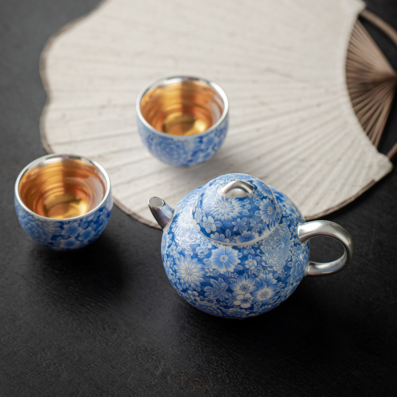 Ấm trà Yuxi mạ bạc thủ công Da'antang Ấm pha trà Vạn Hoa Vẽ tay màu xanh và trắng Một ấm hai cốc Bộ hộp quà xách tay