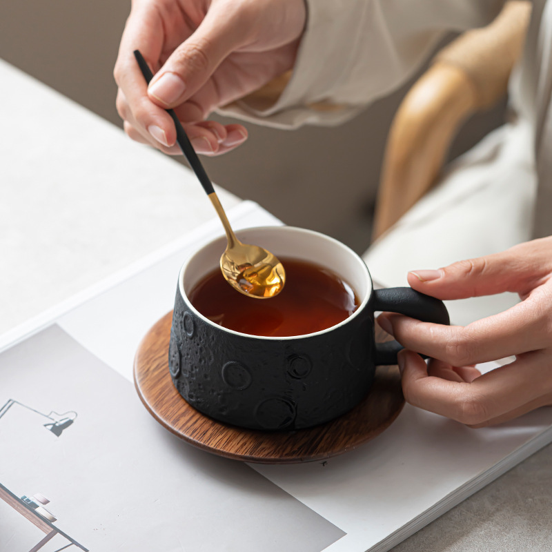 Bộ cốc và đĩa cà phê Nhật Bản Chupu Cốc gốm cốc Latte miệng núi lửa có giá trị cao cốc ăn sáng gia dụng