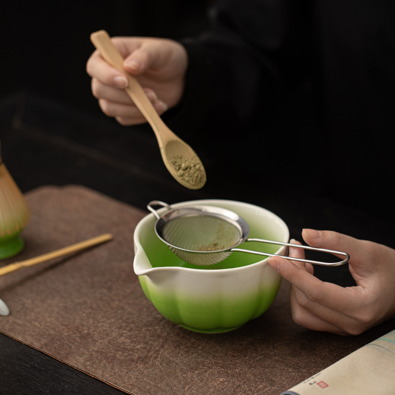 Bộ tám món Matcha cánh hoa, phụ kiện bộ trà gốm sứ gradient, bát trà, bàn chải, bộ lọc, mô phỏng bài hát, trà đạo, trà đạo