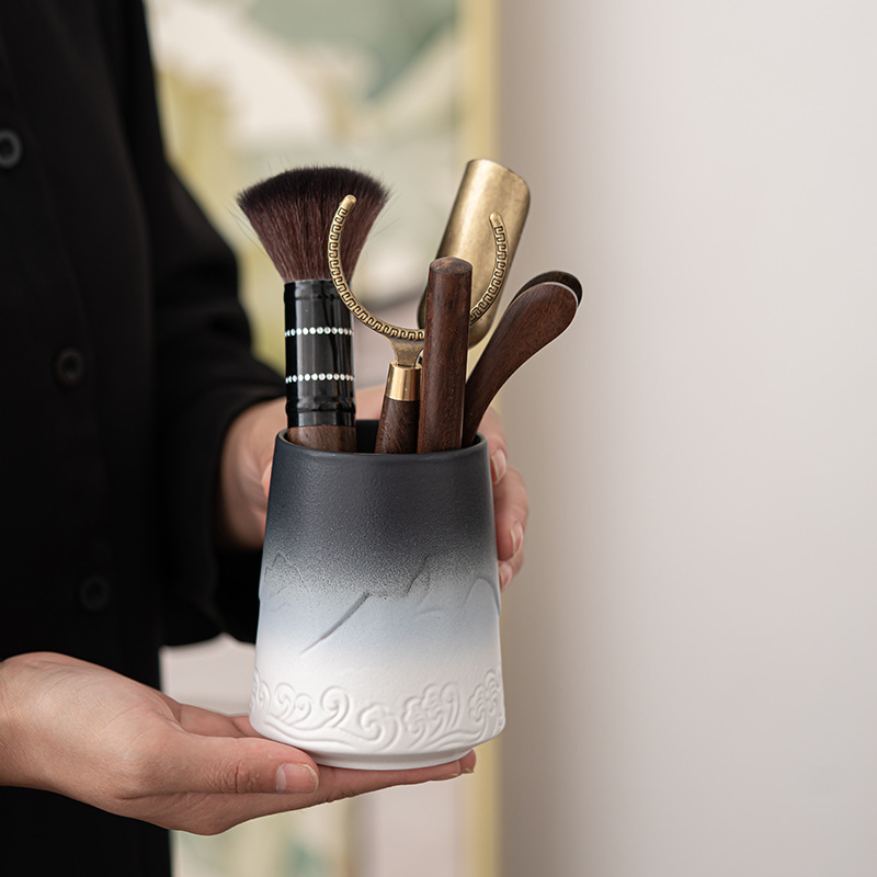 Sơn Hải Quan Gradient Trà đạo Sáu quý ông làm bằng tay gốm thô Hộp đựng bút Trà Đạo Nguyên bộ hợp kim phụ kiện gỗ rắn