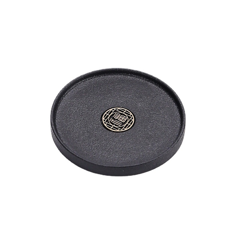 Đế cốc trà gốm đen Đế cốc trà đạo Kung Fu gốm thô sáng tạo đế cốc trà cách nhiệt nguyên khối Phụ kiện Khay trà Kung Fu