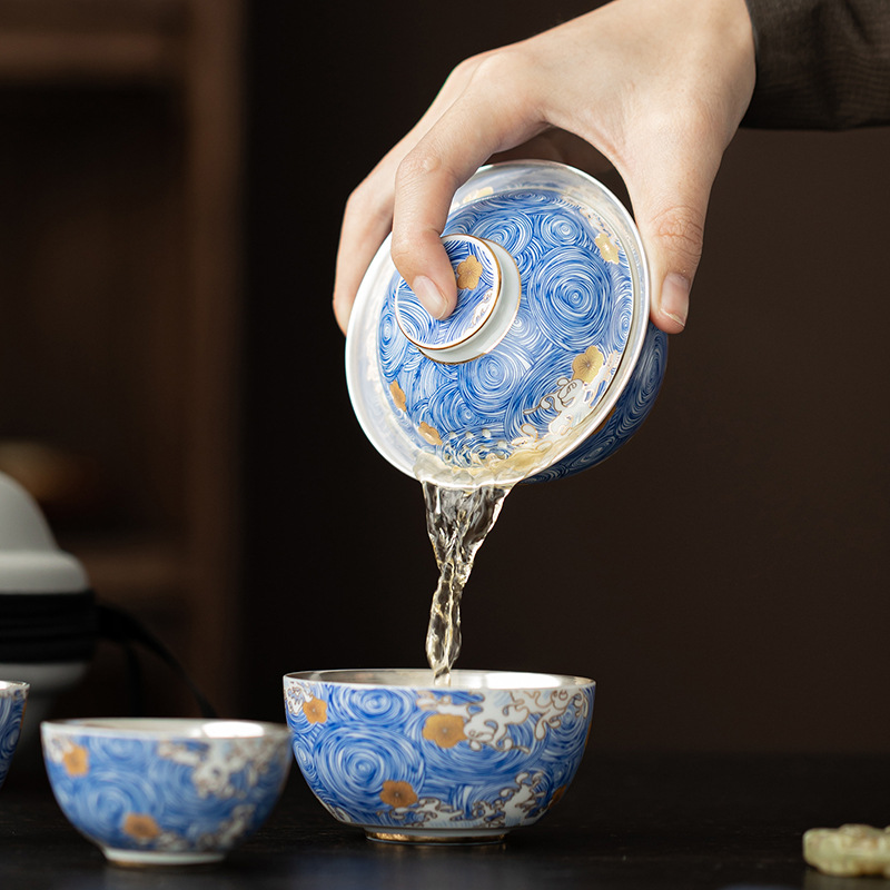 Hình ảnh bầu trời sao mạ bạc, cốc khách du lịch, cắm trại ngoài trời, một ấm ba cốc, bộ trà Kung Fu gốm sứ đơn giản