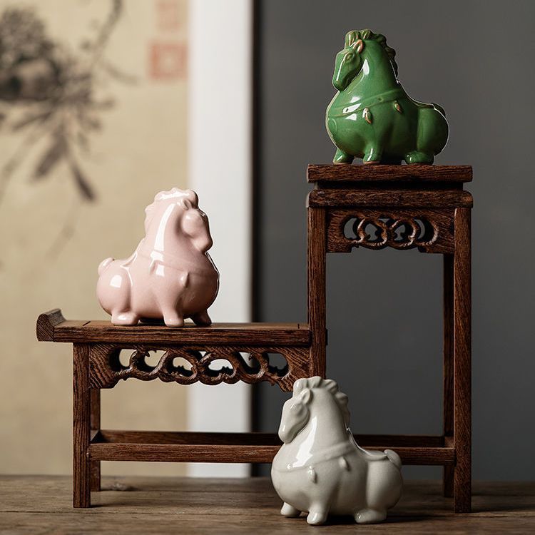 Đồ trang trí bộ trà thú cưng trà Ngựa xanh gốm sứ Ruyao đồ trang trí trà đạo văn phòng sáng tạo cửa hàng có thể nâng cao