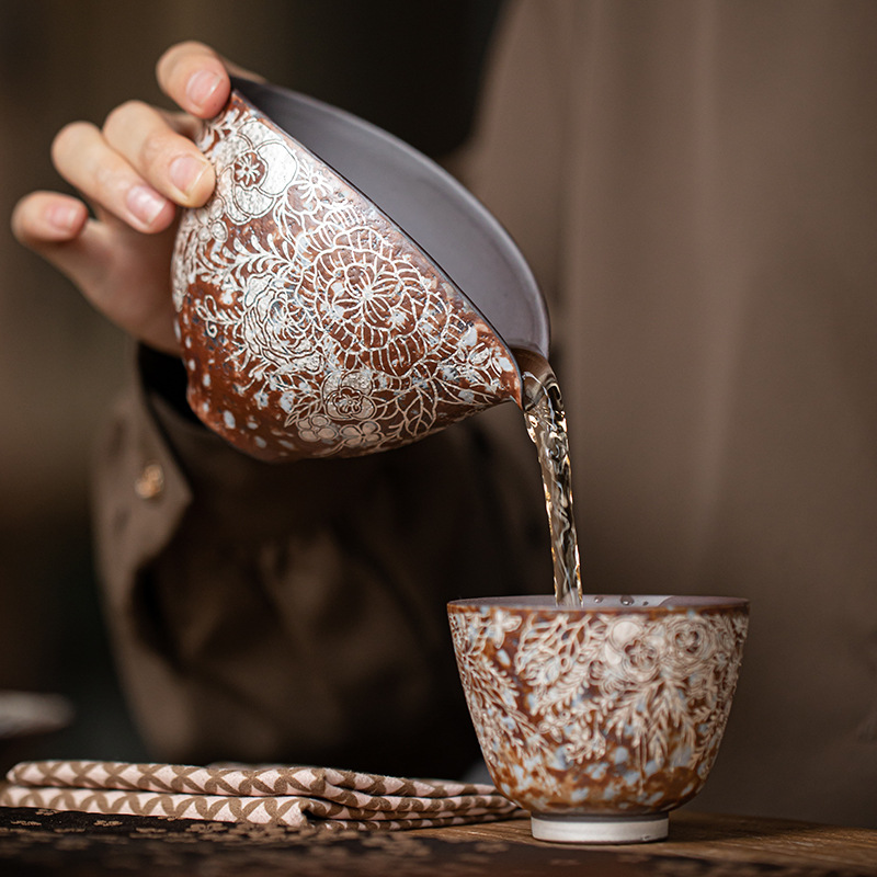 Cốc công bằng mạ bạc đầy hoa cốc cốc chia trà dung tích lớn gốm thô đất sét đá cũ gia dụng cổ điển cốc cốc đồng phục trà biển