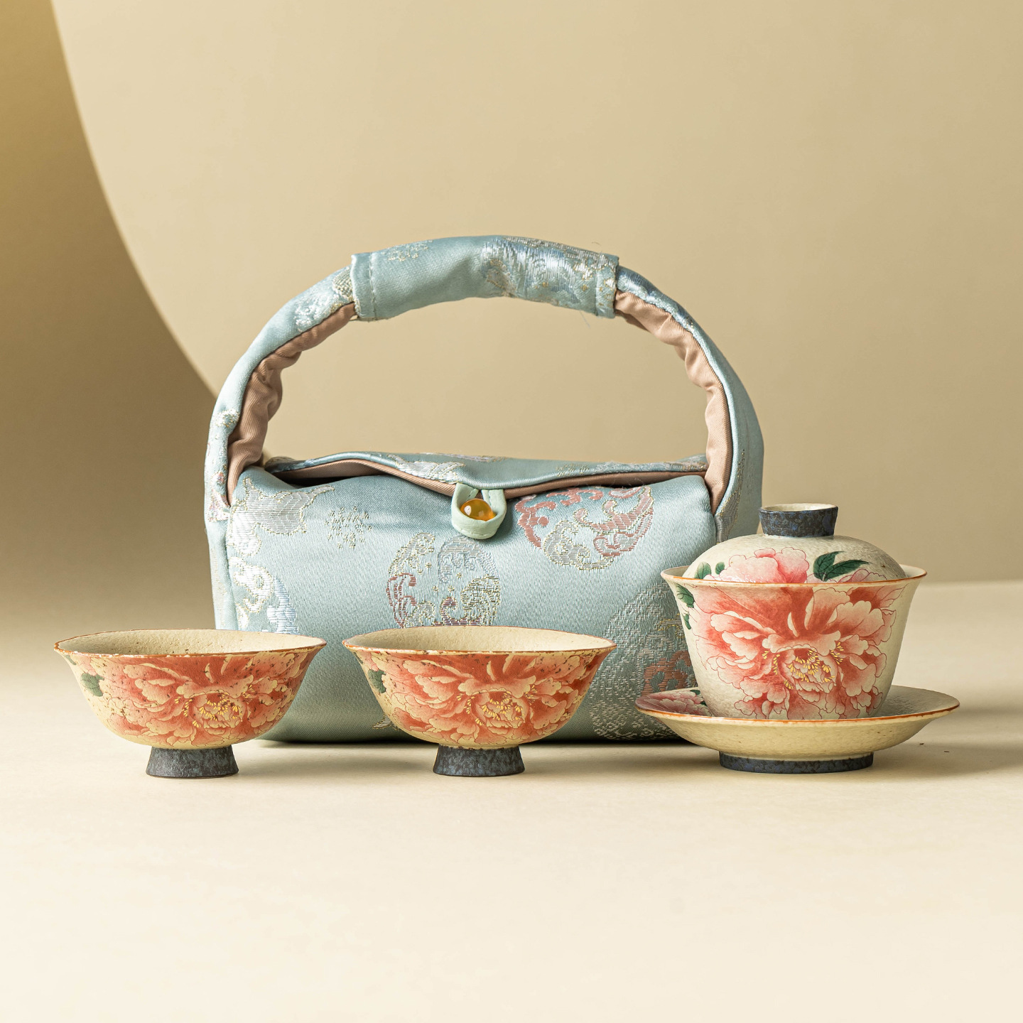 Bộ trà gốm sứ đỏ đá lửa trắng xanh có nắp bát du lịch ngoài trời bộ nhỏ túi đựng đồ xách tay quốc triều cốc khách nhanh