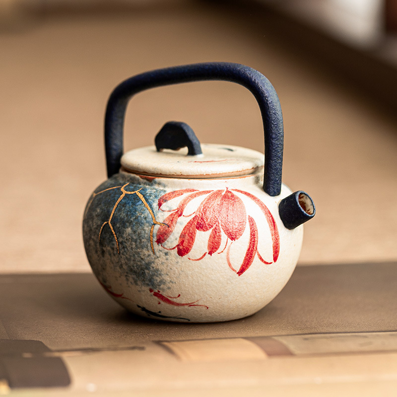 Nhà máy Ấm pha trà đỏ đá lửa màu xanh và trắng chạm khắc vàng vẽ tay Koi Koi Vần hoa sen Ấm trà gốm sứ có bộ trà lọc