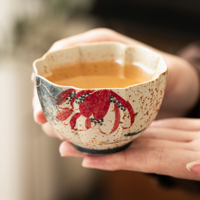 Nhà máy màu xanh và trắng đá lửa màu đỏ gốm sứ chủ nhân cốc vẽ tay hoa sen vần sen Koi cánh hoa tách trà tách trà