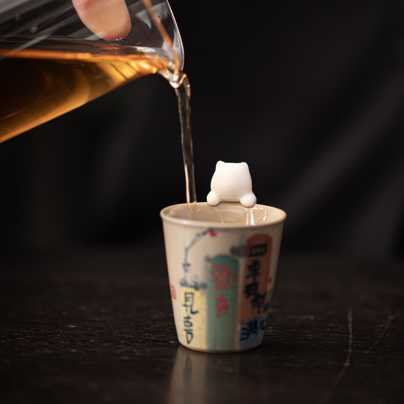 Cốc nước Mèo gốm sứ sáng tạo mặt dây chuyền Cốc sứ trắng đồ trang trí thú cưng trà gia dụng dễ thương phụ kiện trà đạo bàn trà phòng trà