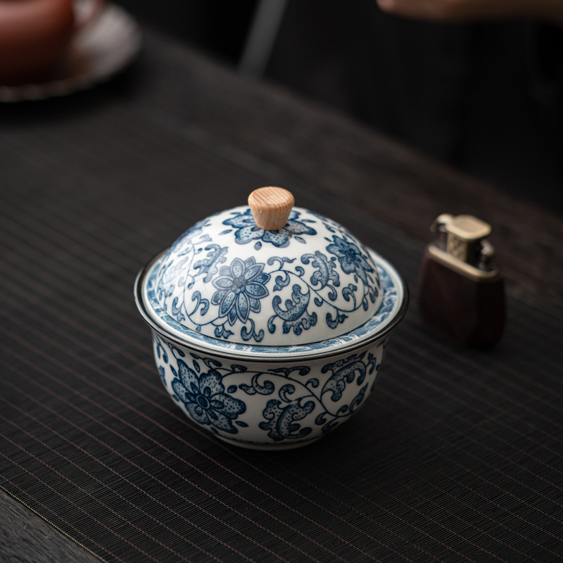 Gạt tàn gốm sứ có nắp chống tro bay gia dụng phòng khách văn phòng sáng tạo gạt tàn đồ trang trí mặt bàn trắng xanh cổ điển