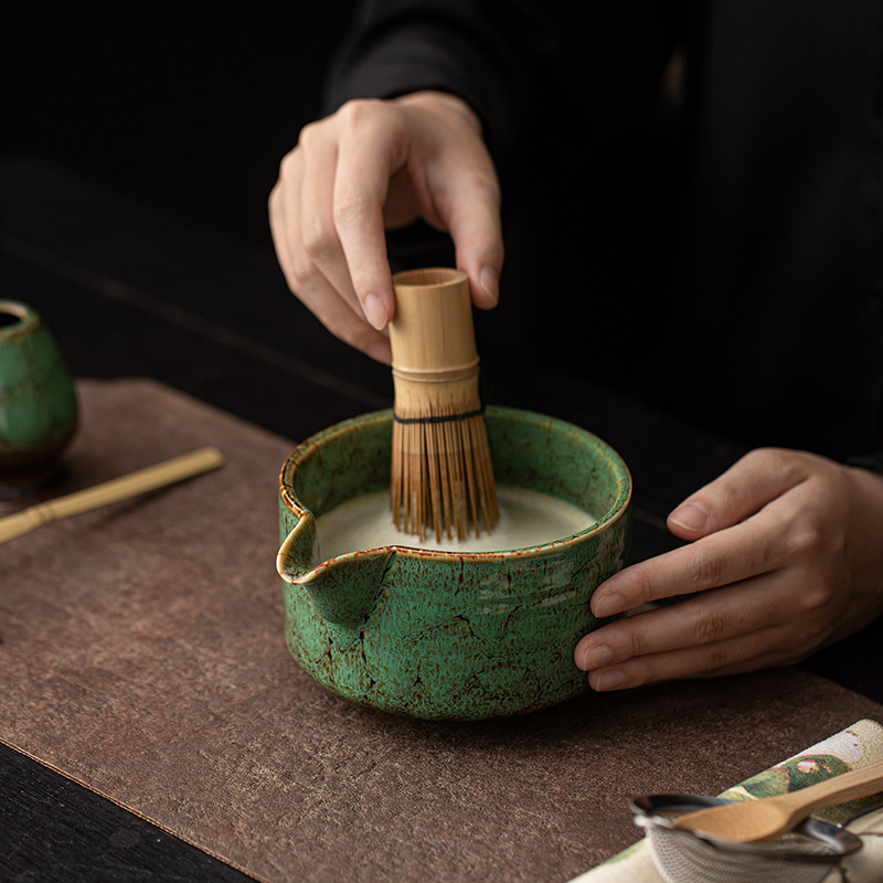 Bát matcha tinh tế kiểu Nhật với màu sắc chảy loang gốm đánh trà đứng bộ trà phụ kiện giả trà nhà Tống biểu diễn bát trà đế đánh trà