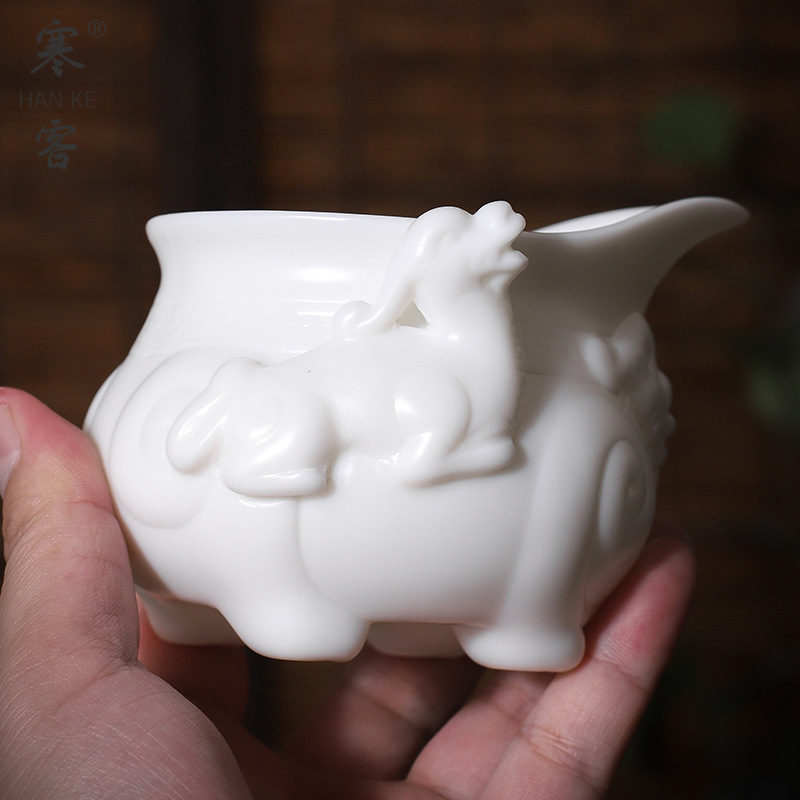 Bộ ấm chén trà Kung Fu sứ ngọc bích cao cấp cầm tay Guo Zhibao, quà tặng cấp bậc thầy, họa tiết Pixiu, màu trắng Trung Quốc