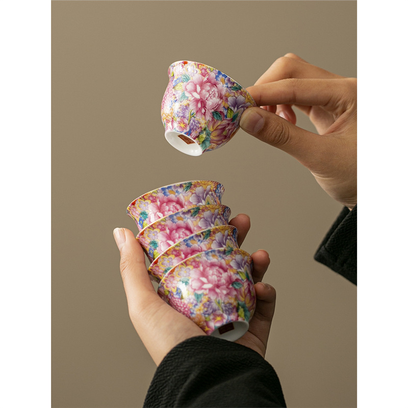 Cốc trà tráng men Wanhua Cốc trà gốm sứ vẽ tay hoa hồng cốc chủ nhân cốc đơn cốc Kung Fu bán buôn cốc trà