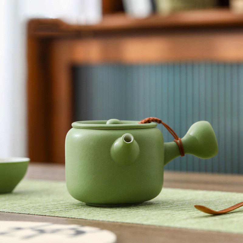 Ấm trà đơn giản hiện đại ấm trà bộ ấm trà ấm trà giữ gìn sức khỏe Trung Quốc gốm cổ điển cao cấp sang trọng văn phòng gia dụng