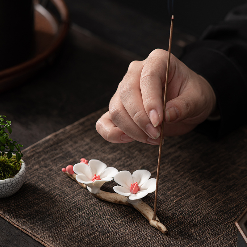 Hộp đựng bút kẹp trà hoa mận bằng tay, hộp đựng bút, gốm sứ, trà đạo, tao nhã, mỏng như giấy, phụ kiện trà đạo Kung Fu