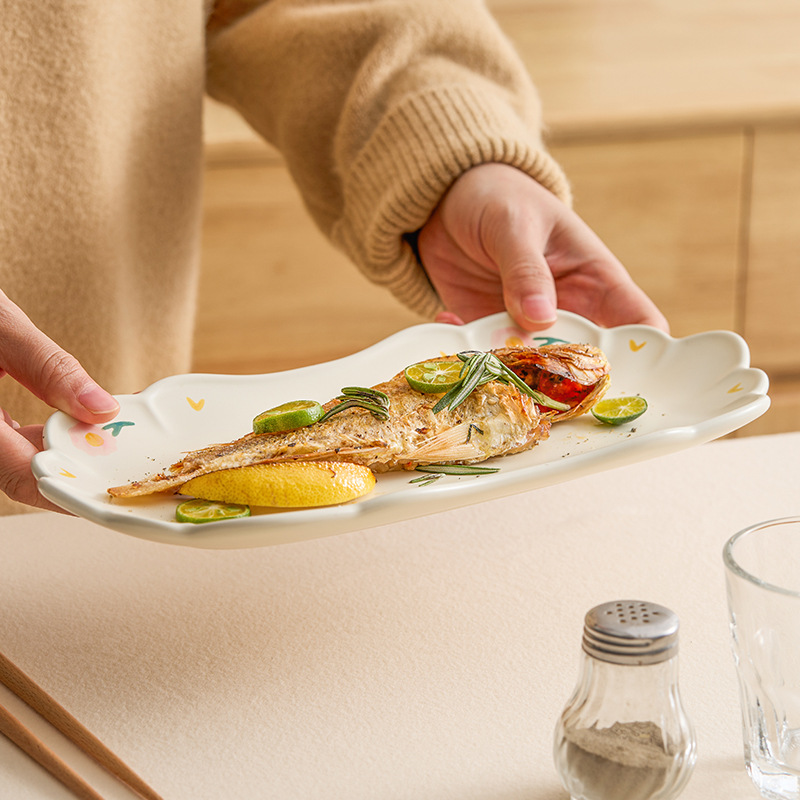 Đĩa cá ren mẫu mẫu đơn dùng trong nhà, đĩa ăn sứ cao cấp sáng tạo, đĩa ăn sáng, mẫu mới 2025.