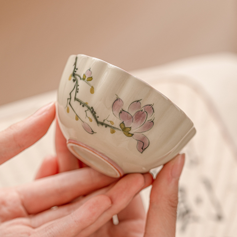 Cốc tinh xảo hoa mộc lan vẽ tay, cốc chủ nhân gốm sứ Trung Quốc, cốc đơn, cốc trà Kung Fu chuyên dụng cá nhân cao cấp, cốc trà ngon