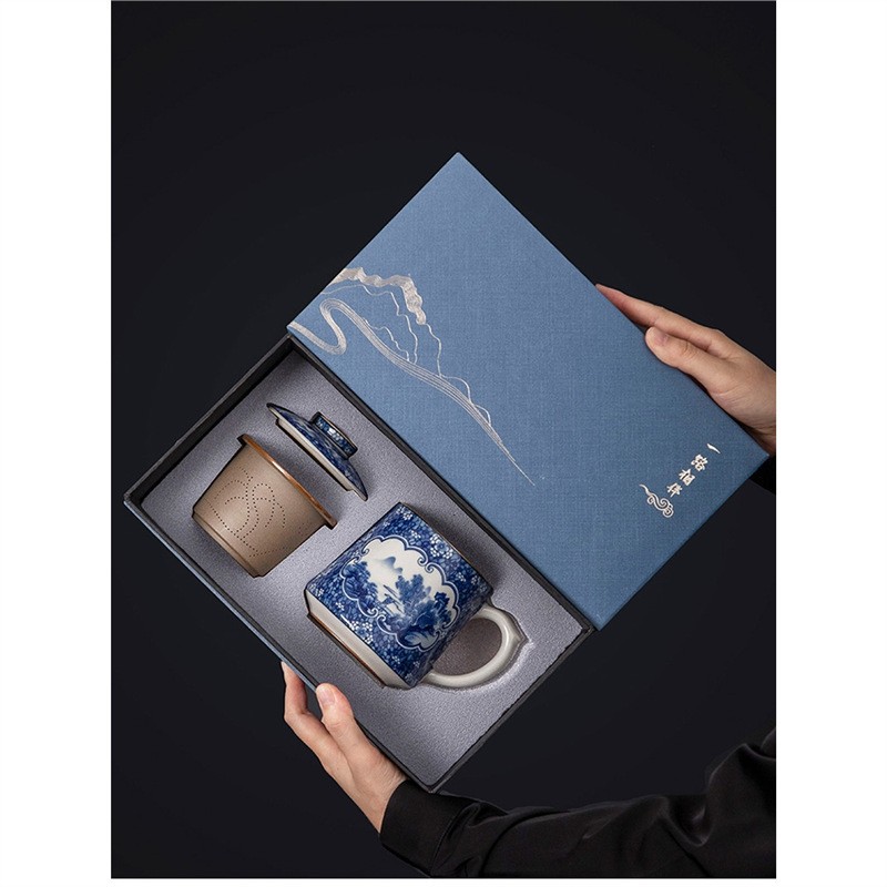 Tách trà gốm sứ trắng xanh tách trà cốc văn phòng phong cảnh cốc văn phòng có nắp lọc lót cốc văn phòng dung tích lớn quà tặng