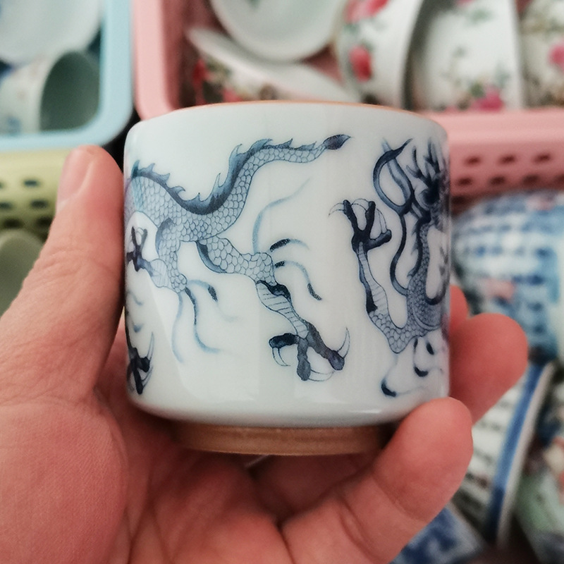 Cốc trà gốm sứ Cảnh Đức Trấn màu xanh và trắng họa tiết rồng Bộ trà Kung Fu cốc chủ cốc đơn cốc miệng thẳng cốc trà cổ cốc trà