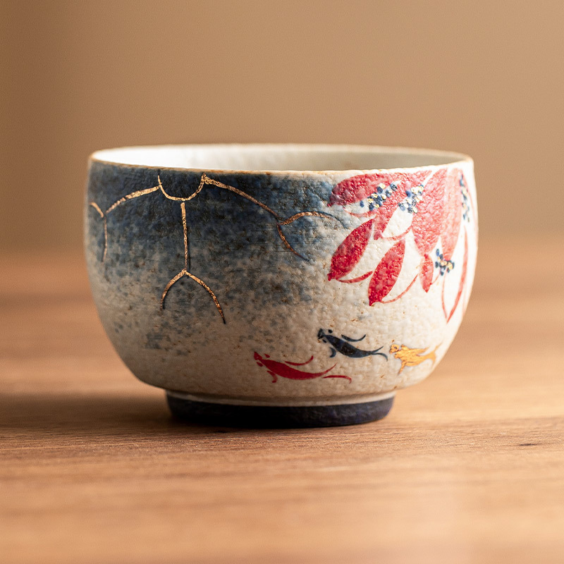 Nhà máy màu xanh và trắng, đá lửa đỏ, cốc chủ nhân, vàng vẽ tay, hoa sen, cá koi, cốc La Hán, cốc trà gốm sứ, cốc trà