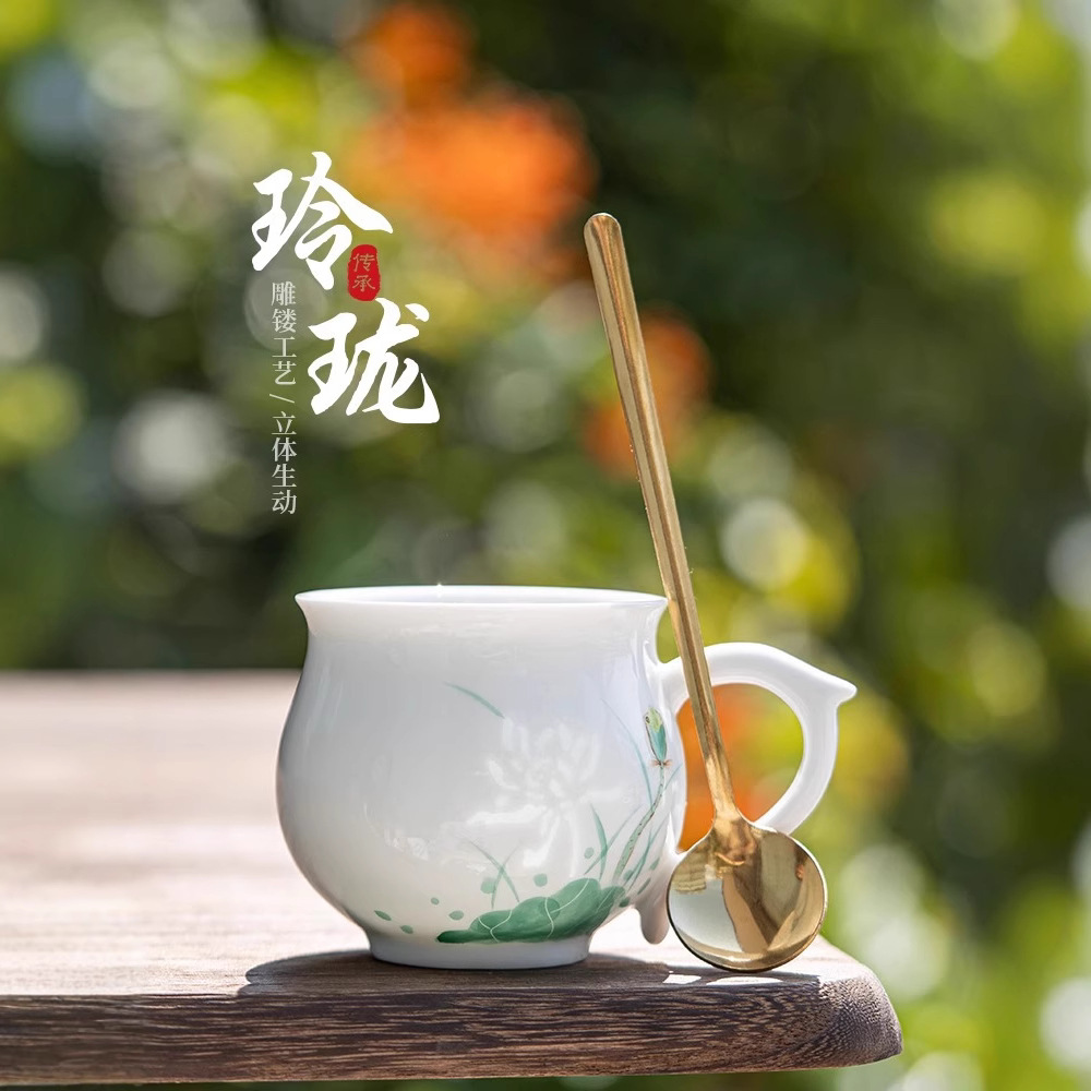 Vẽ tay hoa sen Trung Quốc tinh tế trà và cà phê cốc hộ gia đình có thể tiếp cận cốc gốm sứ sang trọng cá nhân cốc cà phê công suất lớn