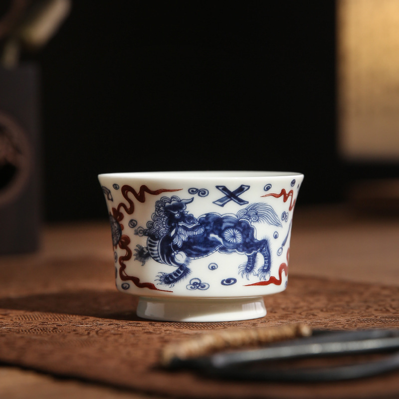 Cốc trà màu xanh và trắng Jingdezhen cốc chủ nhân gốm sứ cao cấp cốc đơn tặng quà bộ trà Trung Quốc cốc trà cá nhân bán buôn