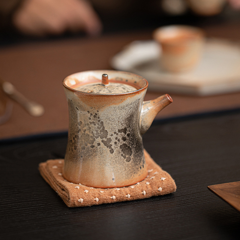 Ấm cầm tay ngay thẳng Shiino Shiyaki dụng cụ pha trà Kung Fu kiểu Trung Quốc gia dụng ấm đơn dụng cụ pha trà lọc lỗ bóng gốm sứ chống bỏng